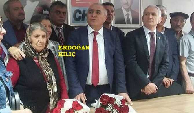 CHP ANKARA MİLLETVEKİLİ ADAY ADAYI AV. ERDOĞAN KILIÇ, ANASINI DA YANINA ALIP, ADAYLIK AÇIKLAMASI YAPTI : “VEKİL; KENDİNE ÇALIŞMAZ, MİLLETTEN KAÇMAZ”