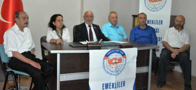 CHP’li OLMAYAN EMEKLİLERİ; SGK’DA TEMSİL EDEN YOK MU? 