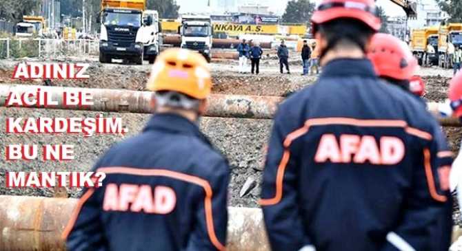 YOLDA BU NAMAZI KILANLAR.. ALLAH SİZİ AFFEDECEK Mİ? 2 vatandaş toprak çöküntüsü altında can çekişiyor, AFAD kurtarmaya gidiyor.. Fakat yolda Namaz kılma molası veriyorlar