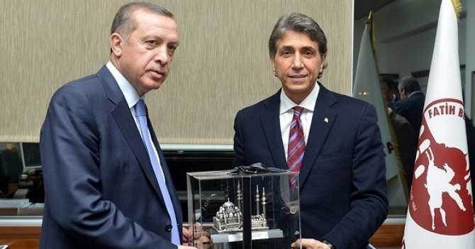 AKP'Lİ FATİH BELEDİYESİNDE YOLSUZLUK İDDİASI.. MÜFETTİŞLER BELEDİYEDE