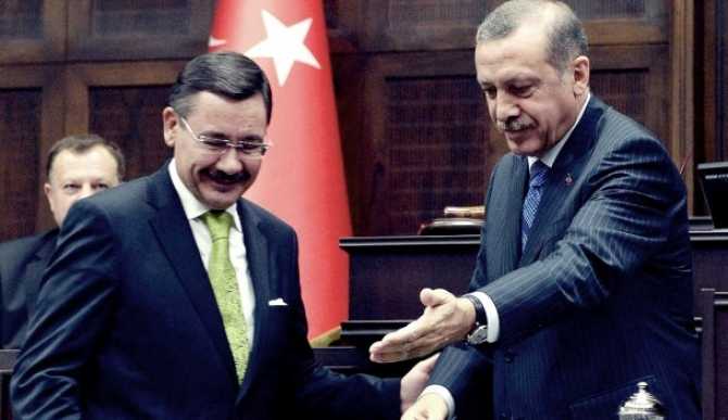 Melih Gökçek : “Partimizde, AK Parti postuna bürünmüş, kara suratlı kriptolar var”